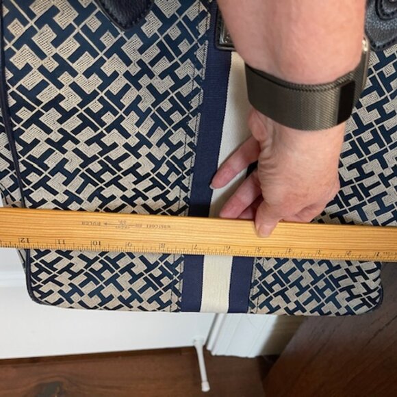 Tommy Hilfiger Blue & Gray Large Tote Bag - Picture 13 of 13